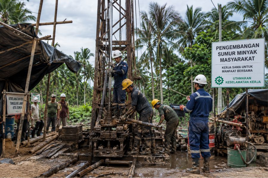 Community Oil Well Development