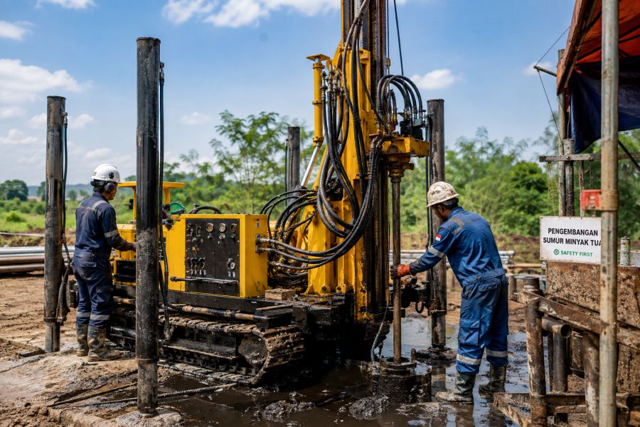 Mature Oil Well Development